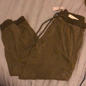 High Rise Green Jogger